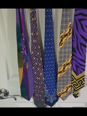 Gorgeous GIANNI VERSACE Neck Ties PLEASE READ